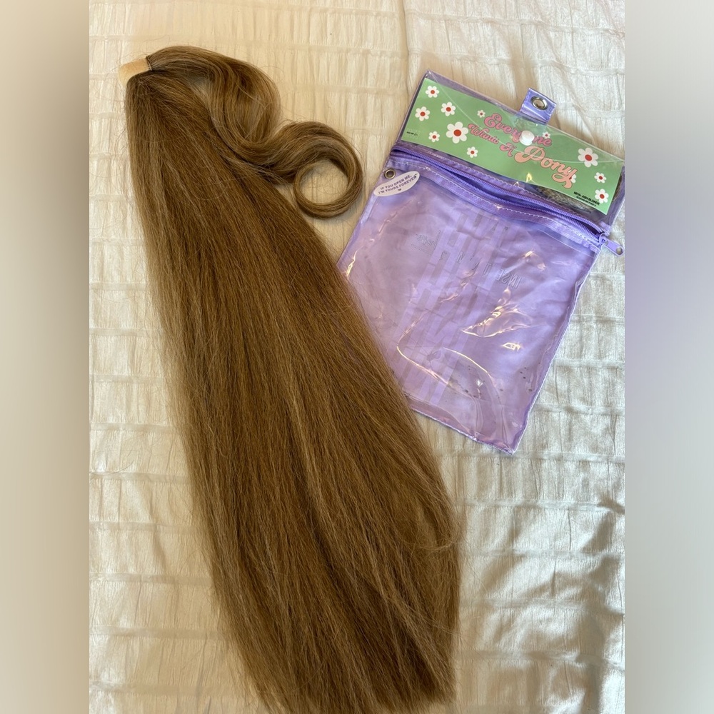 INH Miya Ponytail in Ash Blonde